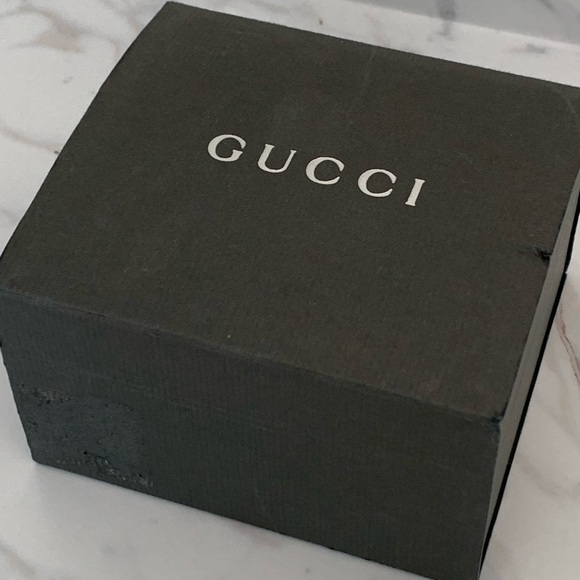 (PRICE IS FIRMED )💯% Authentic GUCCI 1500L Series Horsebit bangle/watch (Small) - Picture 9 of 10